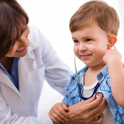 Medicentres-Doctor-Patient-Image